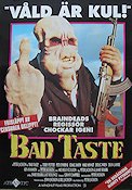 Bad Taste 1987 poster Terry Potter Peter Jackson Vapen
